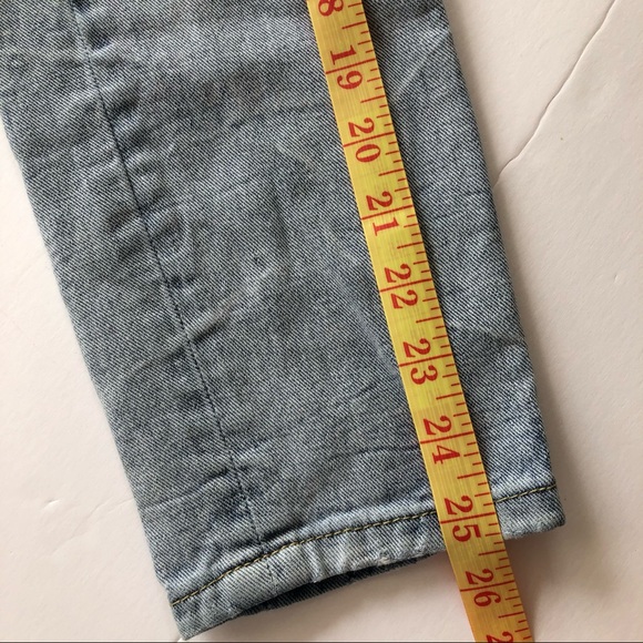 BDG | Slim Boyfriend Distressed Jeans - Picture 10 of 10